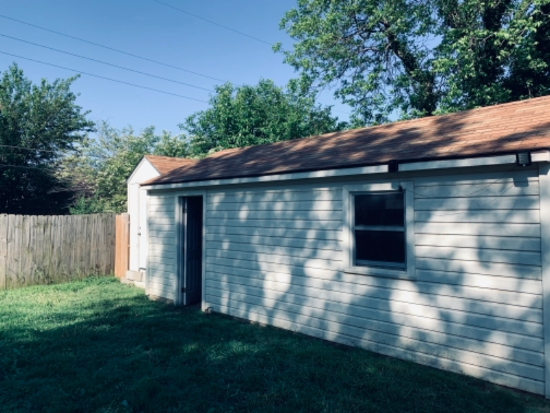 4336 Nw 18th St - Photo 3 of 13