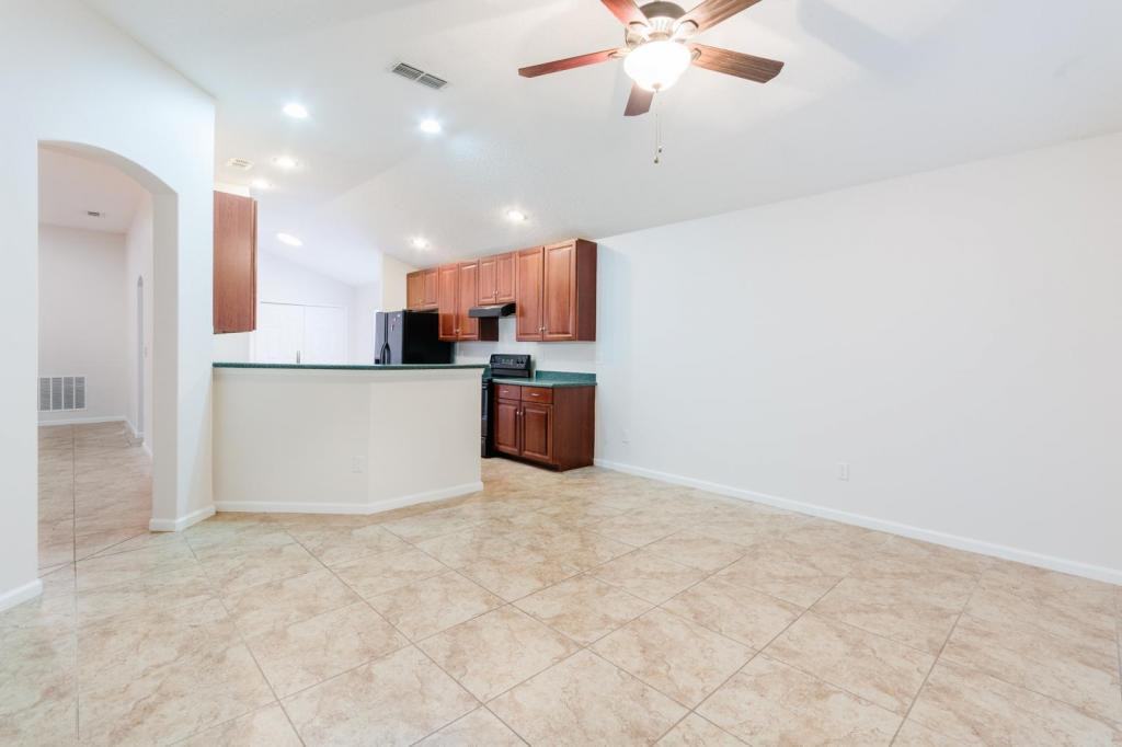 917 Mineral Creek Dr - Photo 4 of 19