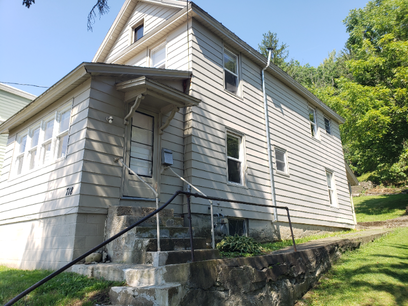 718 W 5th Ave - Photo 2 of 29