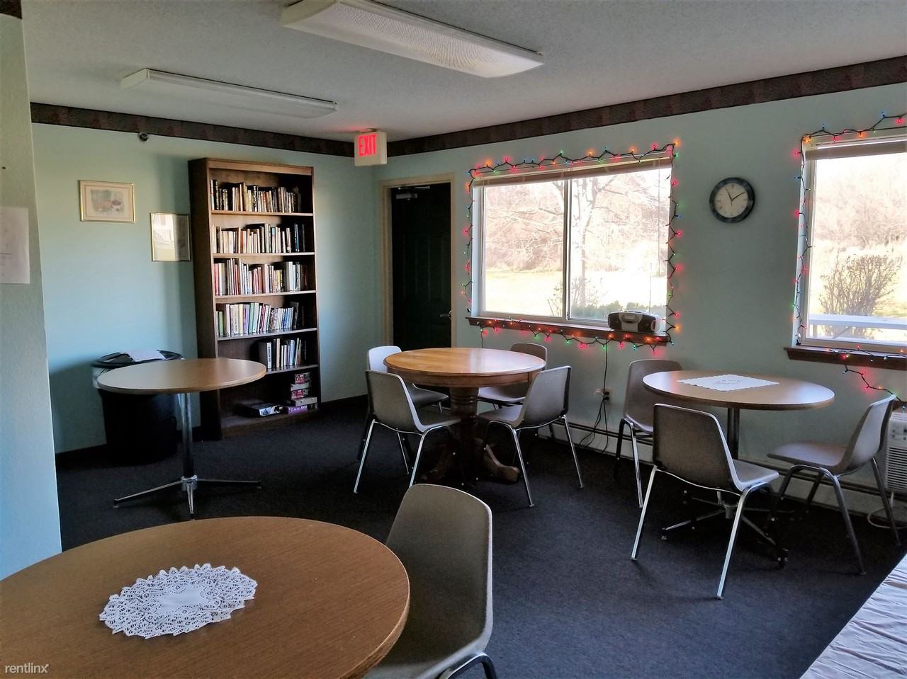 Scottish Pines Apartments - Photo 3 of 8