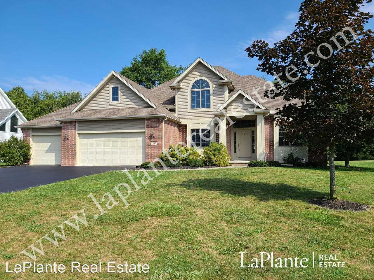 11020 Oak Pointe Dr - Photo 2 of 22