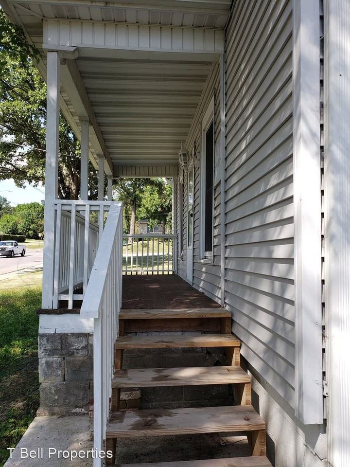 306 Parham St - Photo 2 of 26