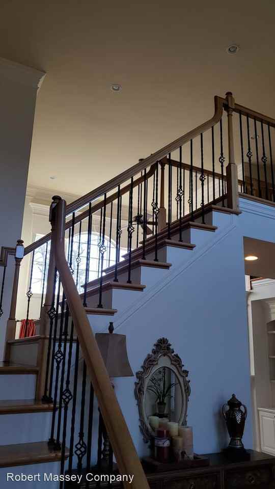 5407 Merribrook Ln - Photo 3 of 31