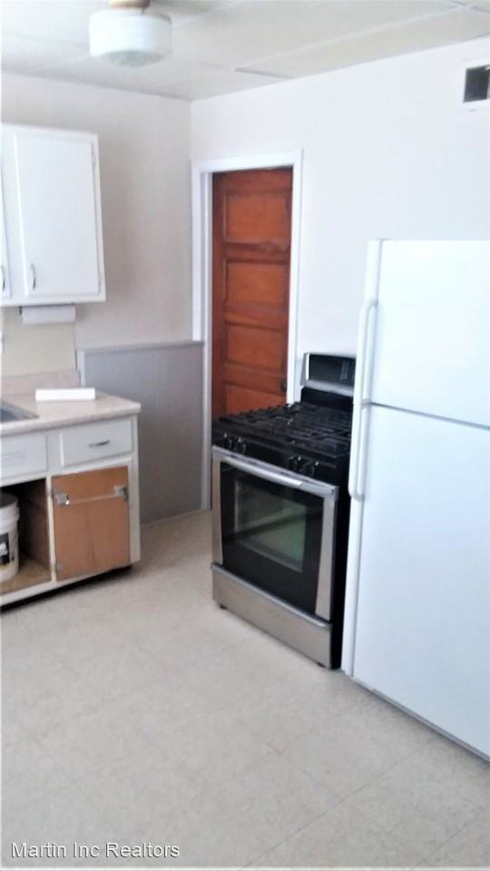 5106 Lafayette Rd - Photo 3 of 12