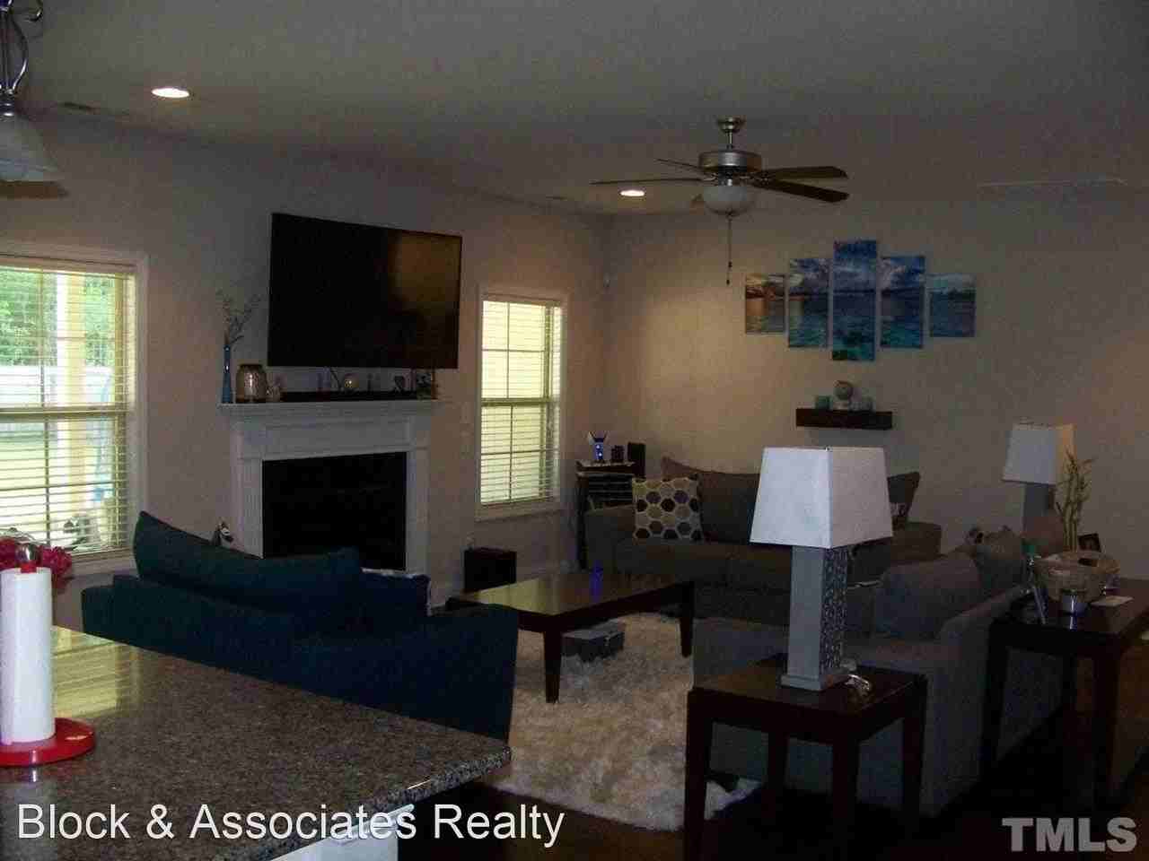 4256 Pleasantburg Dr - Photo 3 of 21