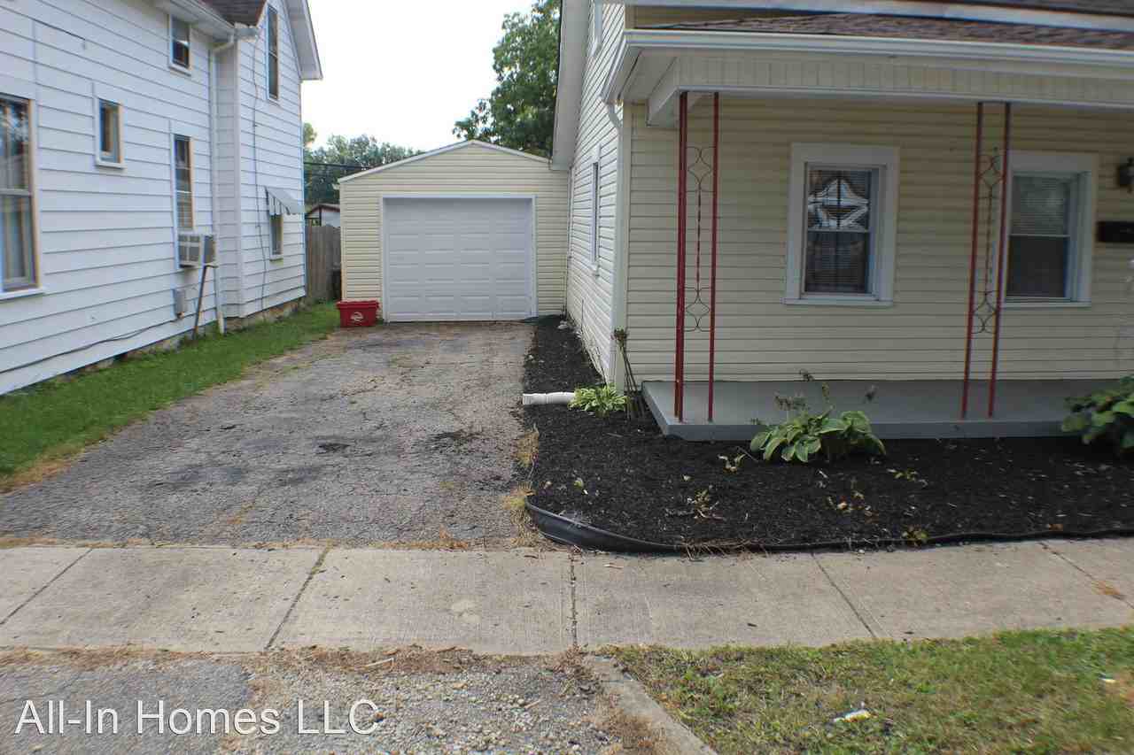 318 E Main St - Photo 3 of 14