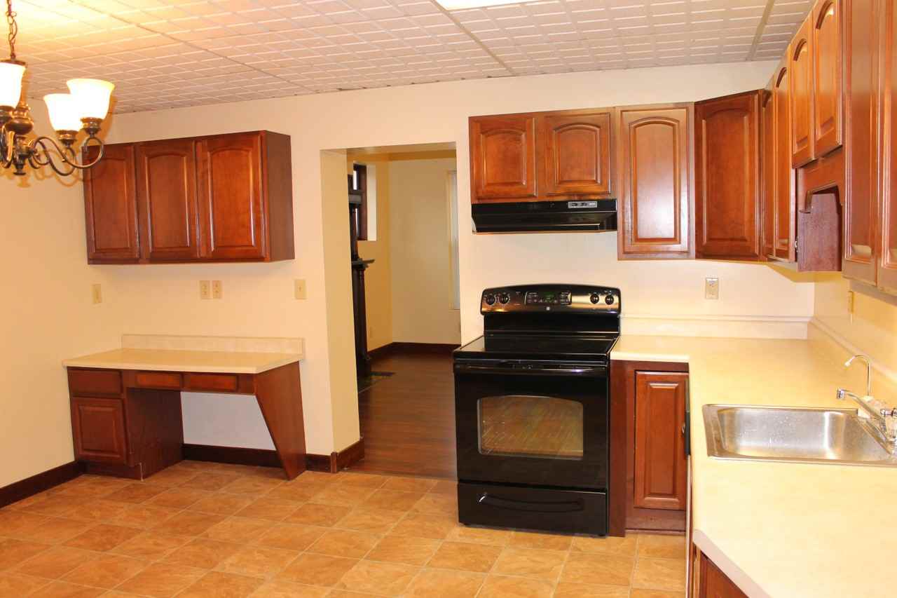 300 S 3rd St - Photo 3 of 21