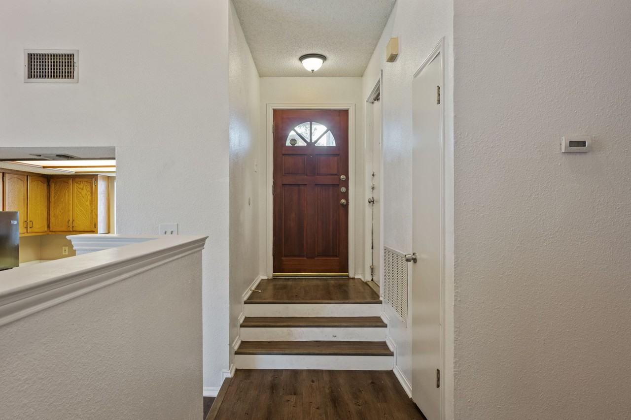6406 Brook Cv - Photo 3 of 23