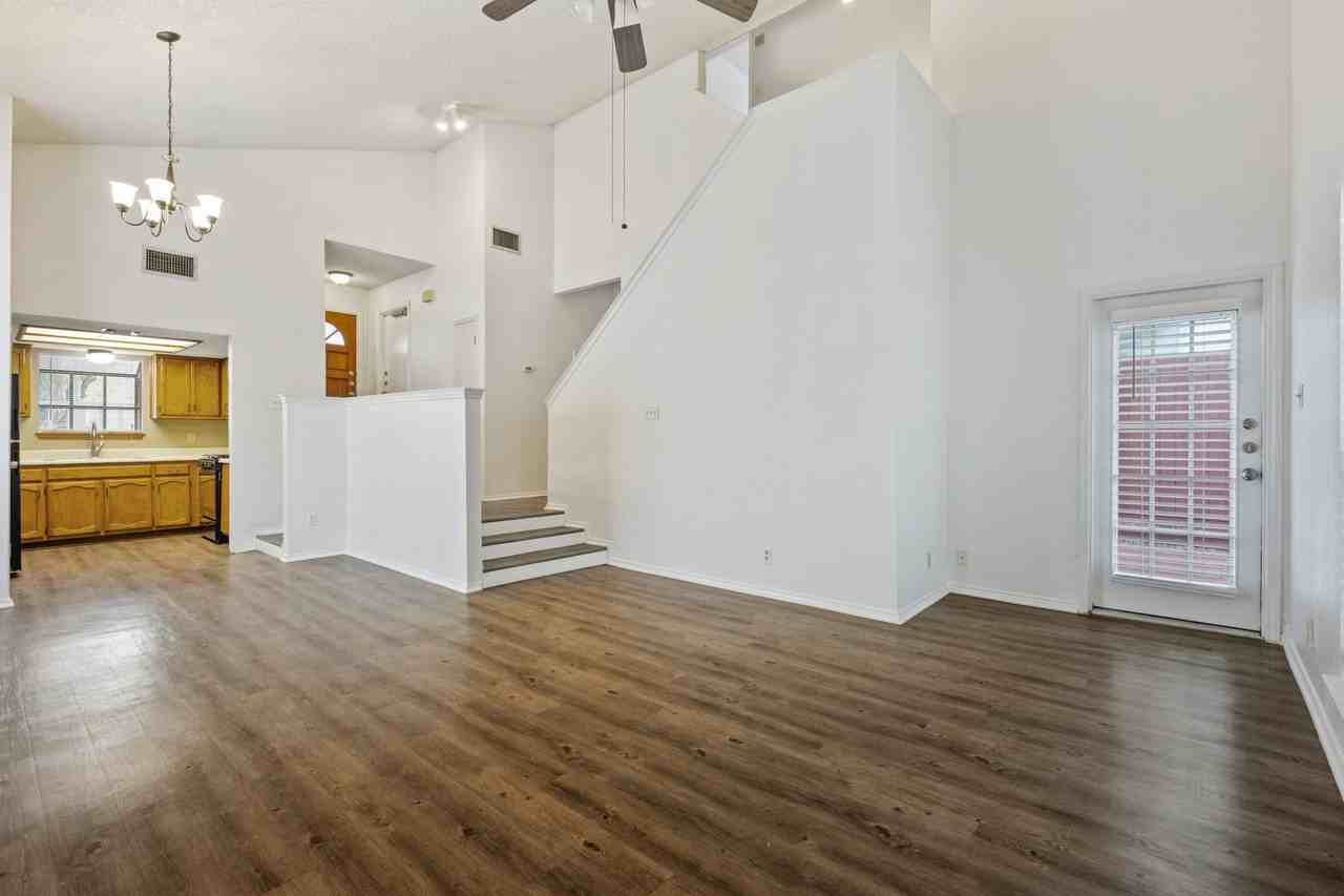 6406 Brook Cv - Photo 5 of 23