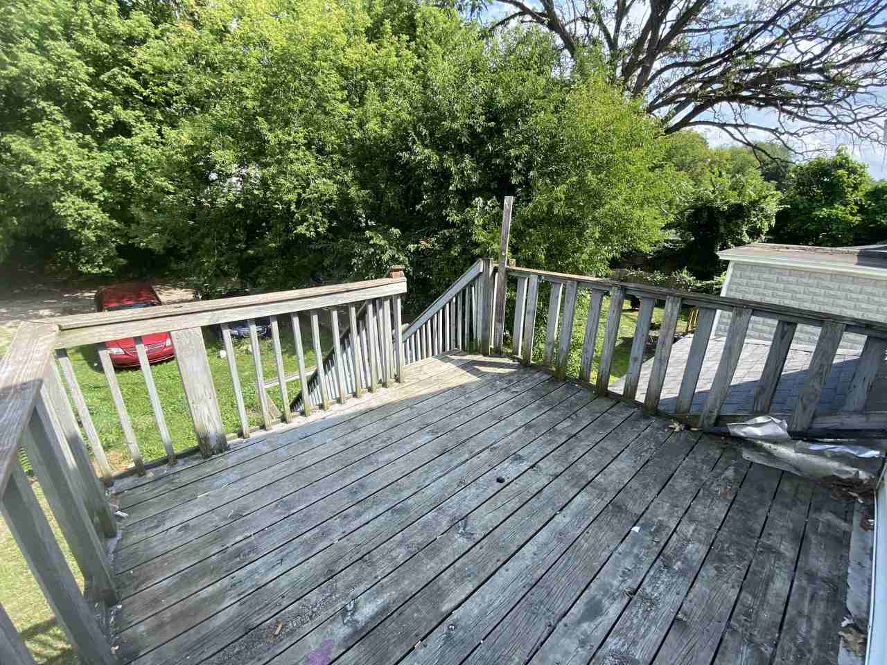 856 Lafayette Ave Ne - Photo 3 of 4