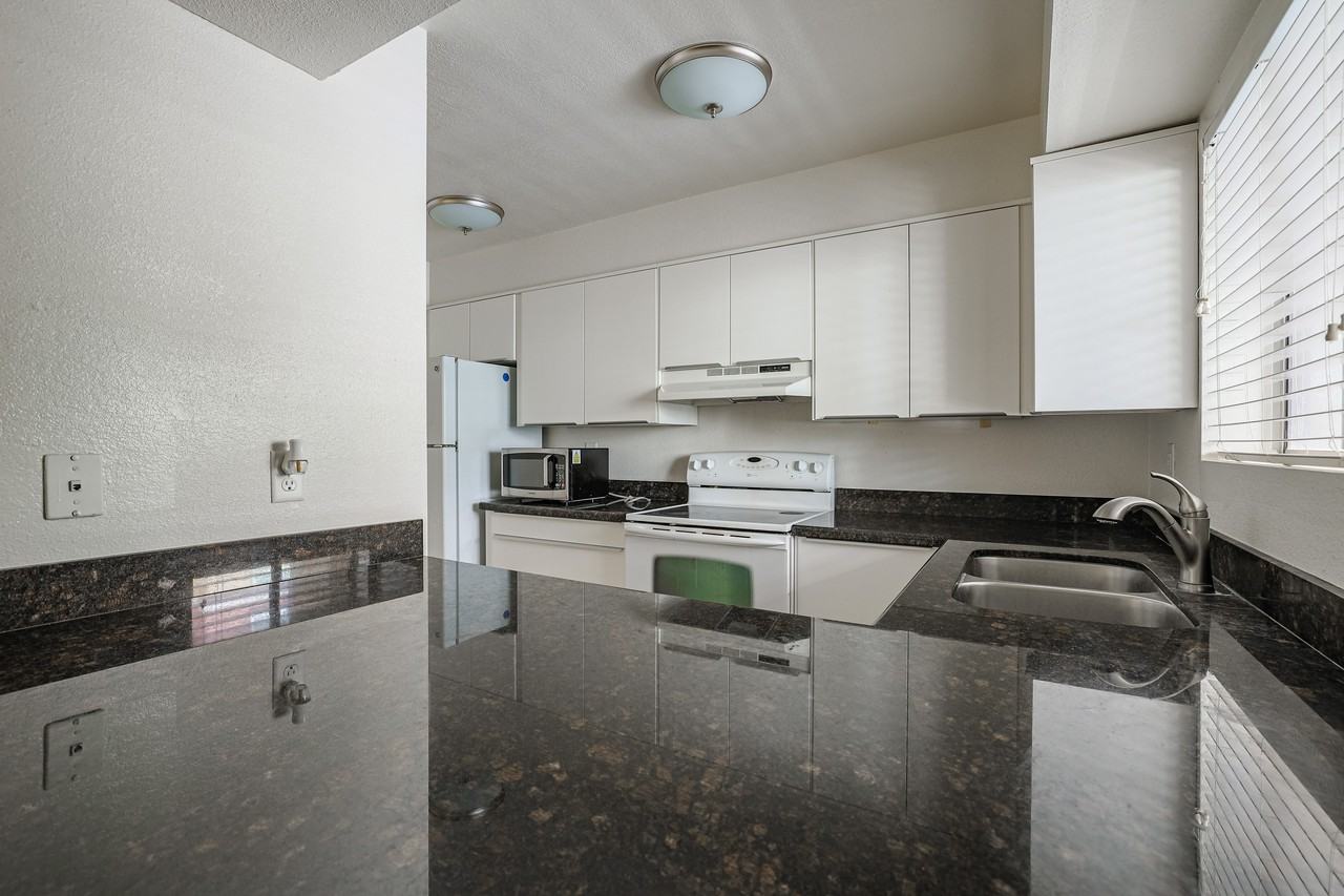 1014 E Spence Ave #108 - Photo 5 of 20