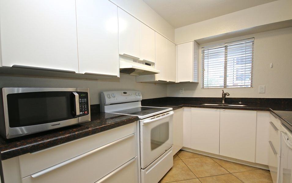 1014 E Spence Ave #108 - Photo 6 of 20