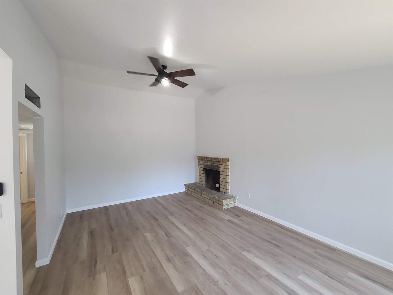 26 W Concorda Dr #1 - Photo 2 of 7