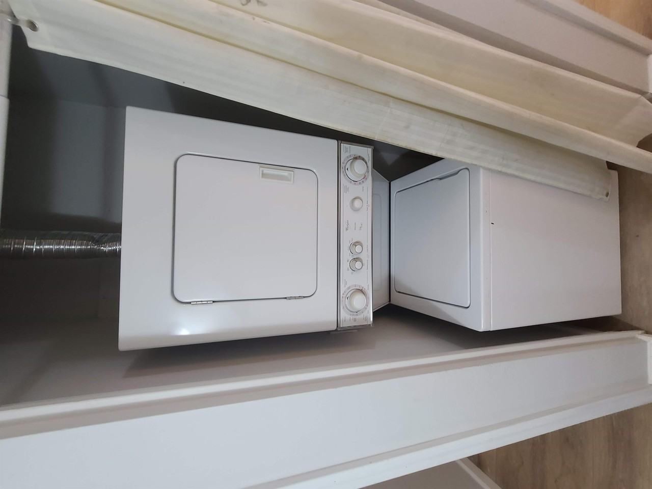 26 W Concorda Dr #1 - Photo 4 of 7