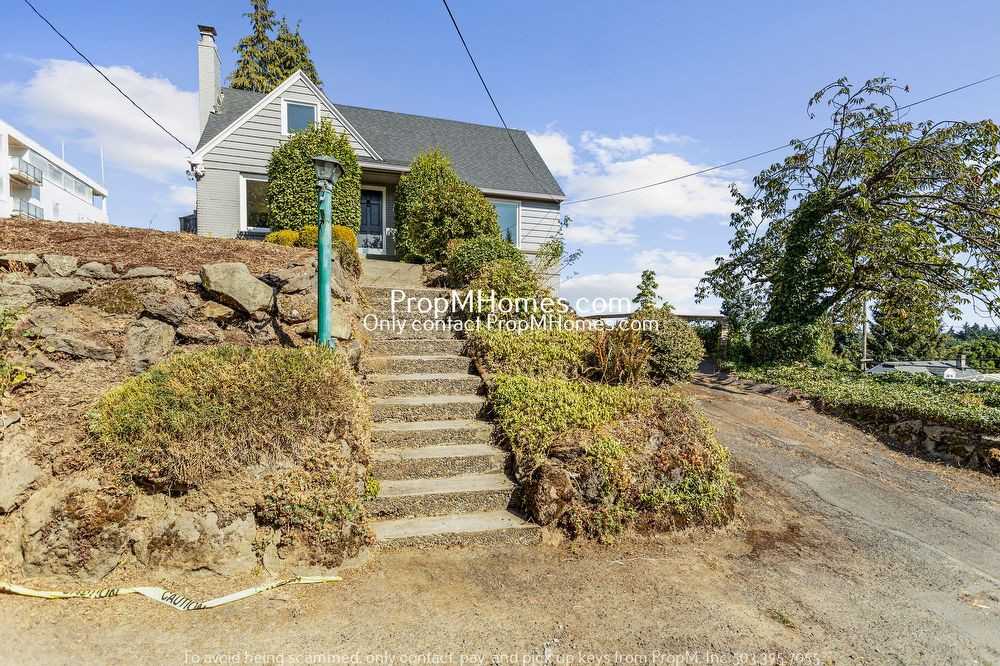 3224 Sw 12th Ave - Photo 3 of 47