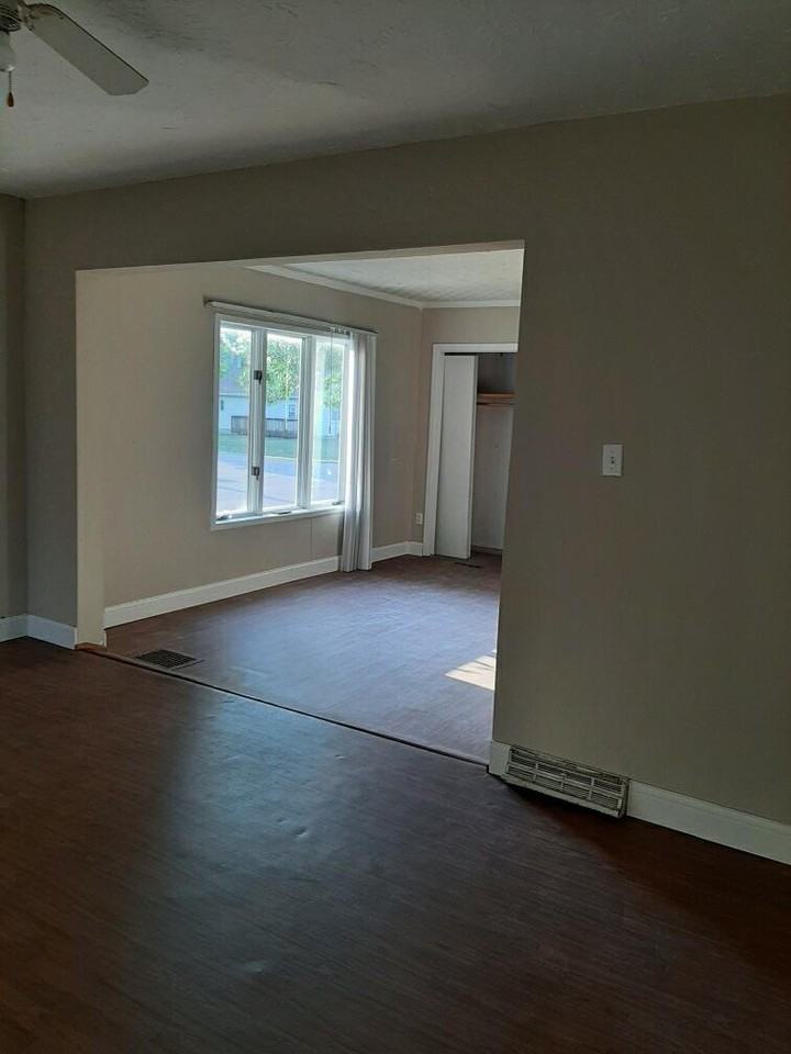 502 East 12th Street - Photo 3 of 9