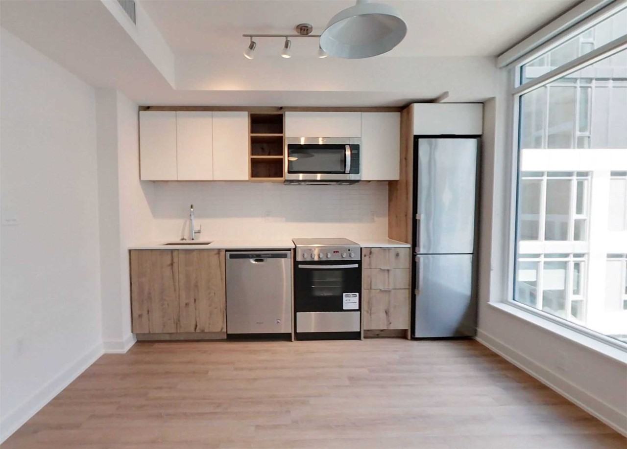 39 Niagara Street #718