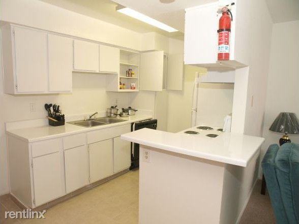 Inwood & NW 290 - 552 - Photo 2 of 10