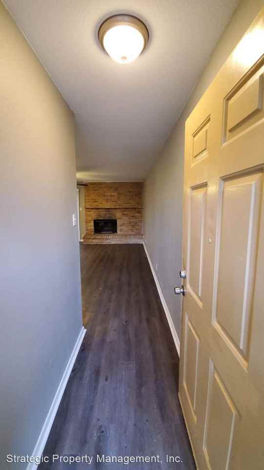 4704 Oakfield Way - Photo 2 of 27