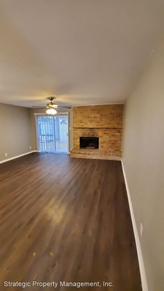 4704 Oakfield Way - Photo 3 of 27