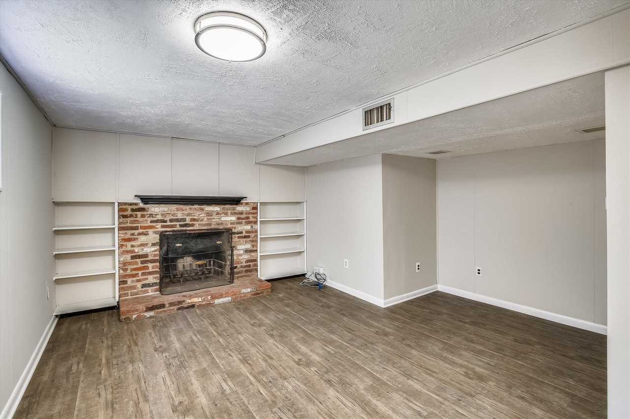 5619 6th St N Lowr - Photo 3 of 13