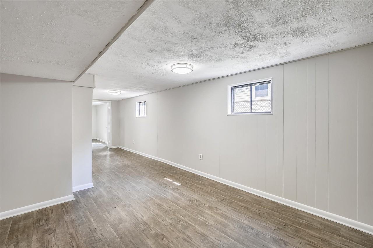 5619 6th St N Lowr - Photo 5 of 13