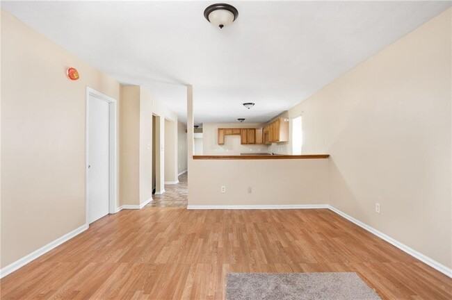 3614 E New York St - Photo 3 of 14