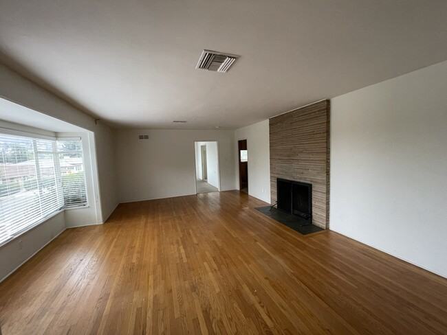 822 Sylvanoak Dr - Photo 2 of 5