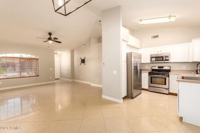 3212 E Oraibi Dr - Photo 2 of 20