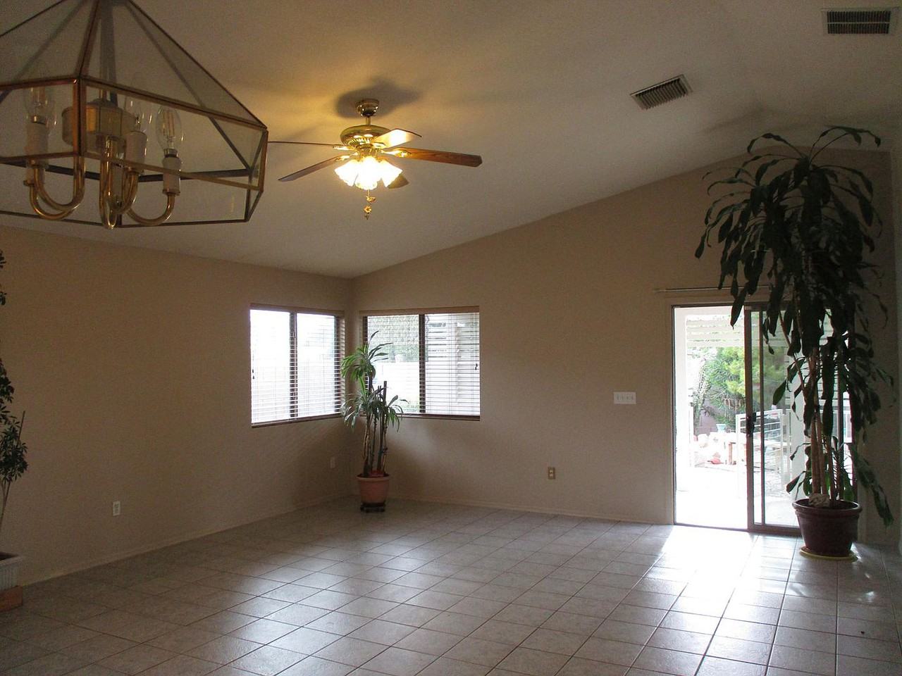 5329 N Crowley Ln - Photo 2 of 8