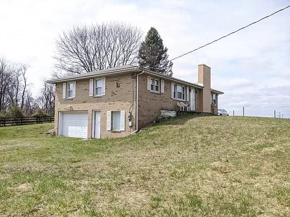 15323 Liberty Rd - Photo 3 of 17
