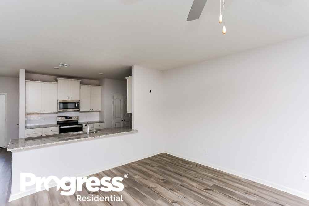 1101 Wheatfield Ln - Photo 3 of 16
