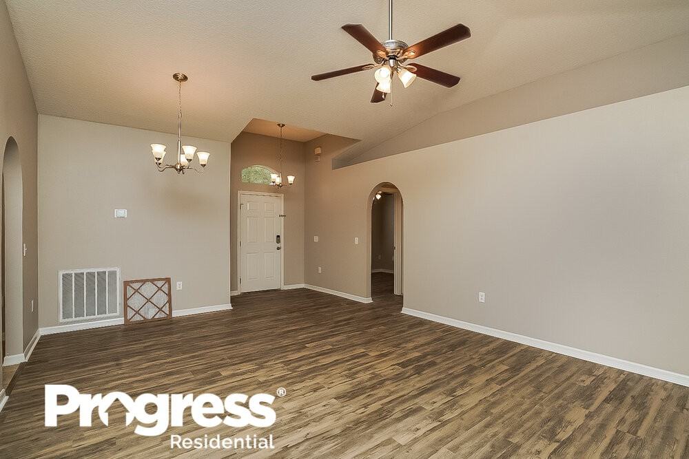 3245 Bellericay Ln - Photo 3 of 16