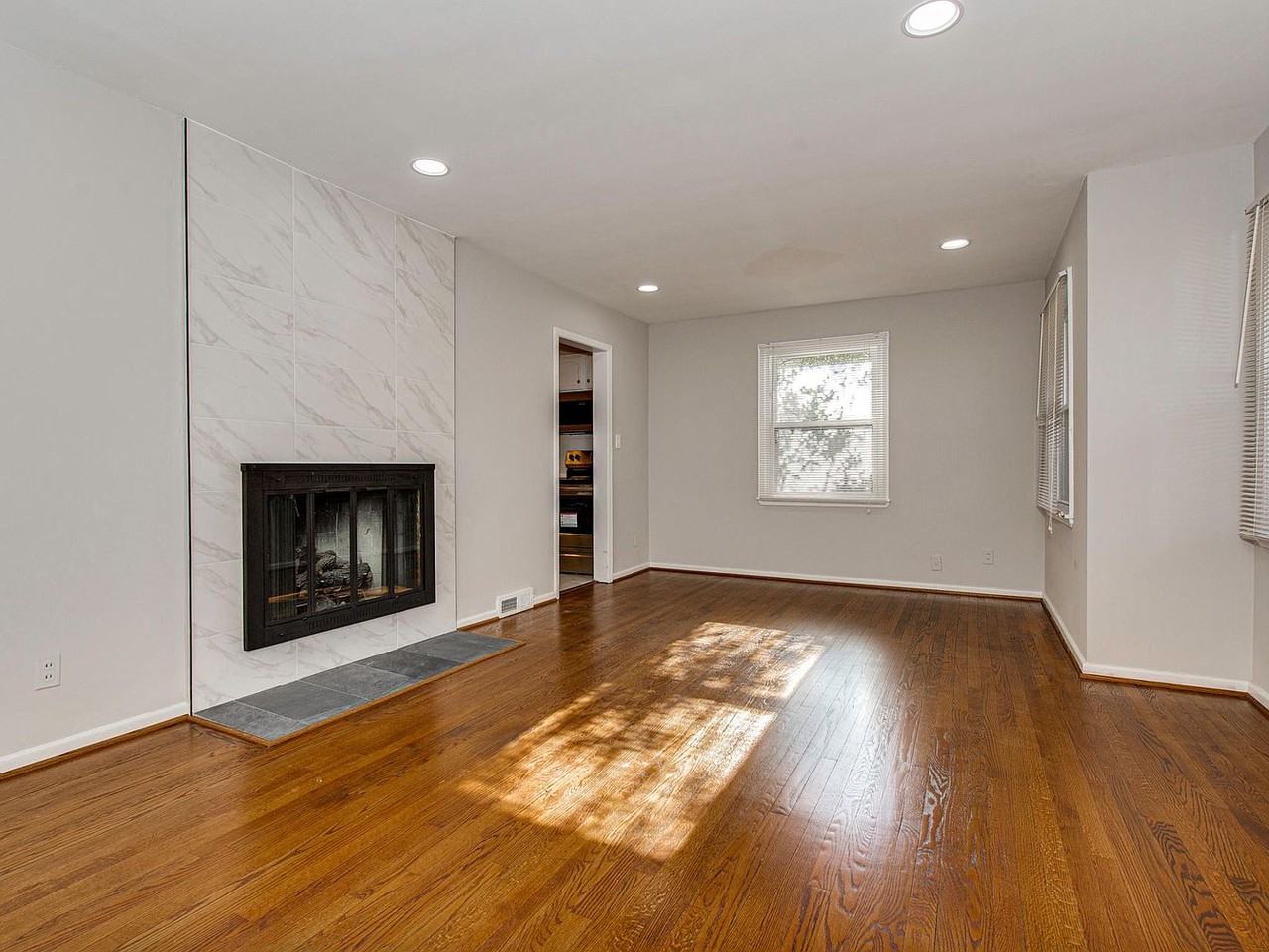 1843 Camp Greene St - Photo 3 of 18