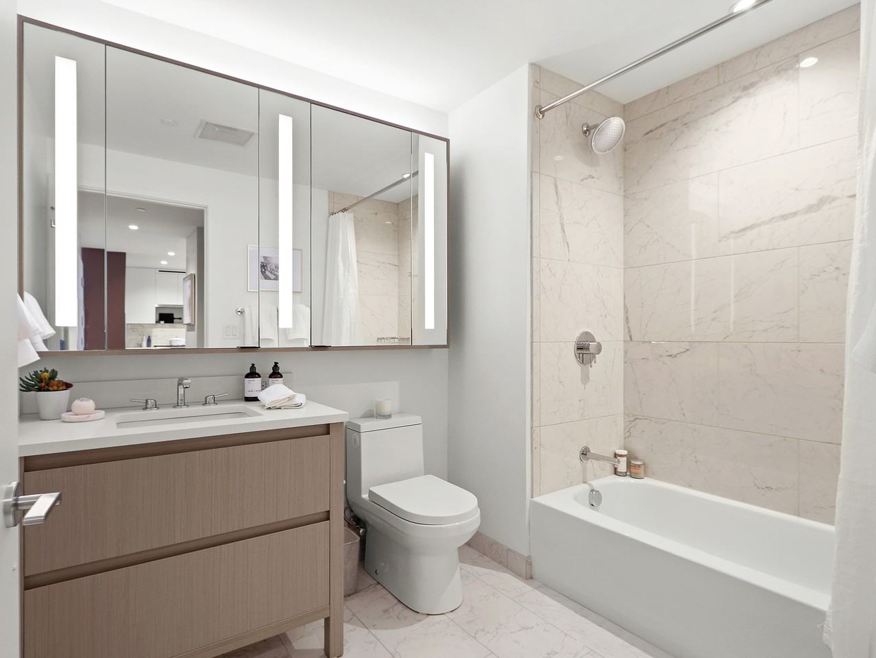 The Harris - Photo 5 of 47