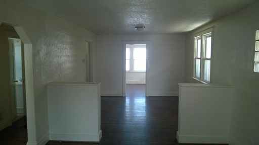 6935 Edison Ave - Photo 3 of 12