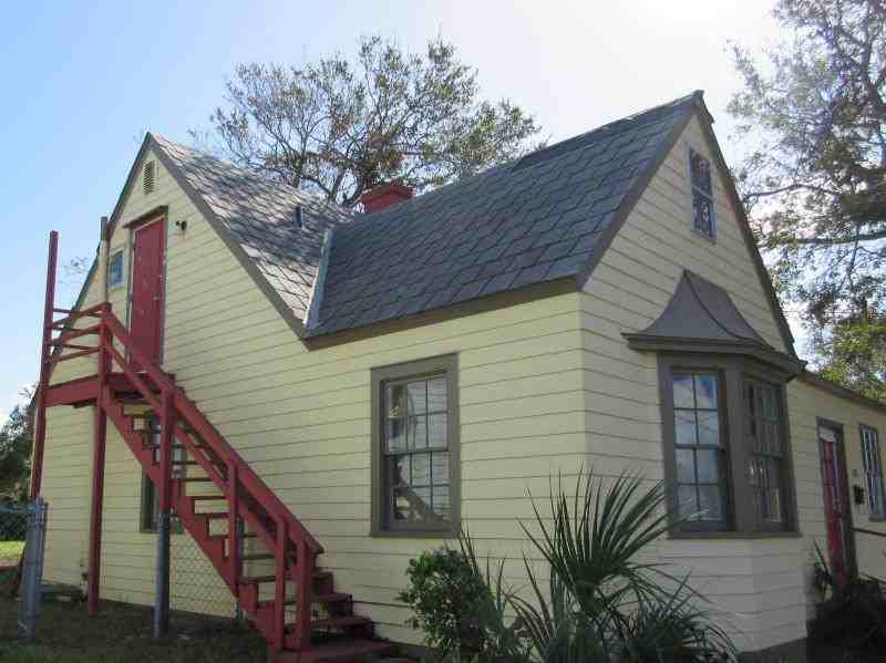 320 N Peninsula Dr #2