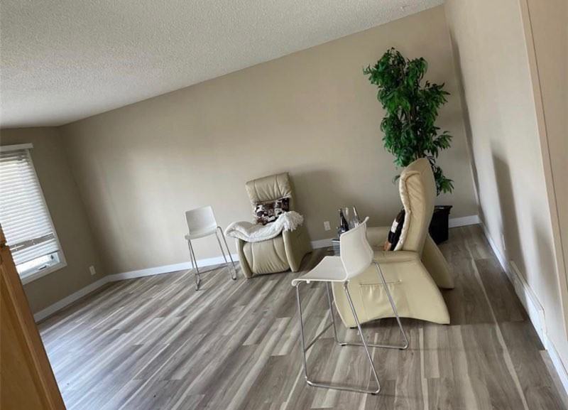 103 Broad Street - Photo 3 of 11