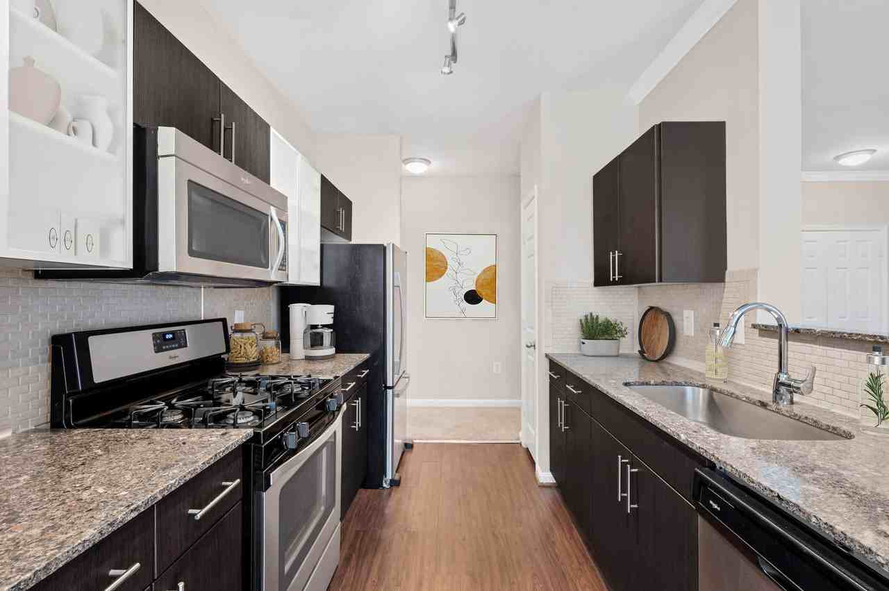 Camden Fallsgrove - Photo 3 of 46