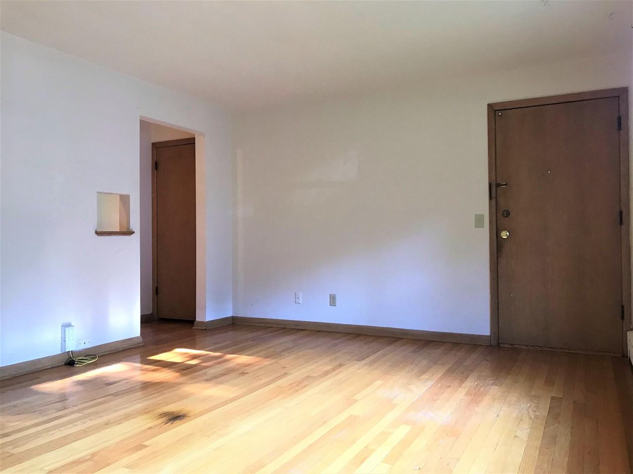 406 Pawling St #1 - Photo 3 of 17