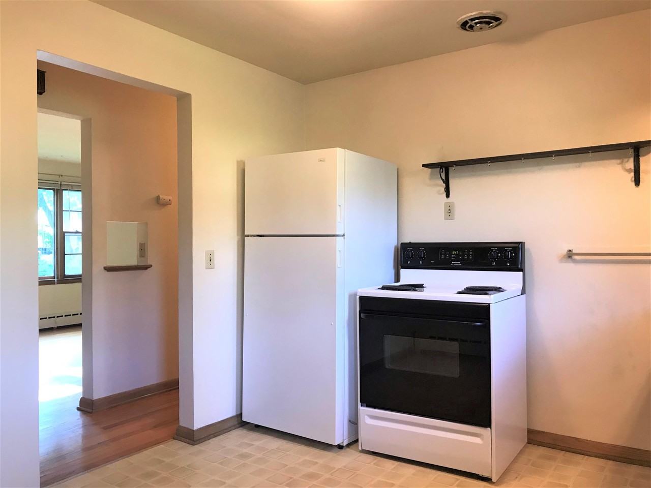 406 Pawling St #1 - Photo 6 of 17