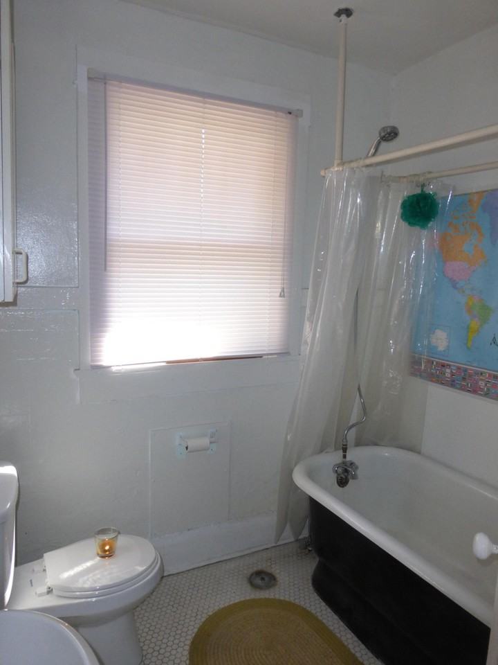 2319 W Texas AveApt 3 #3 - Photo 6 of 8