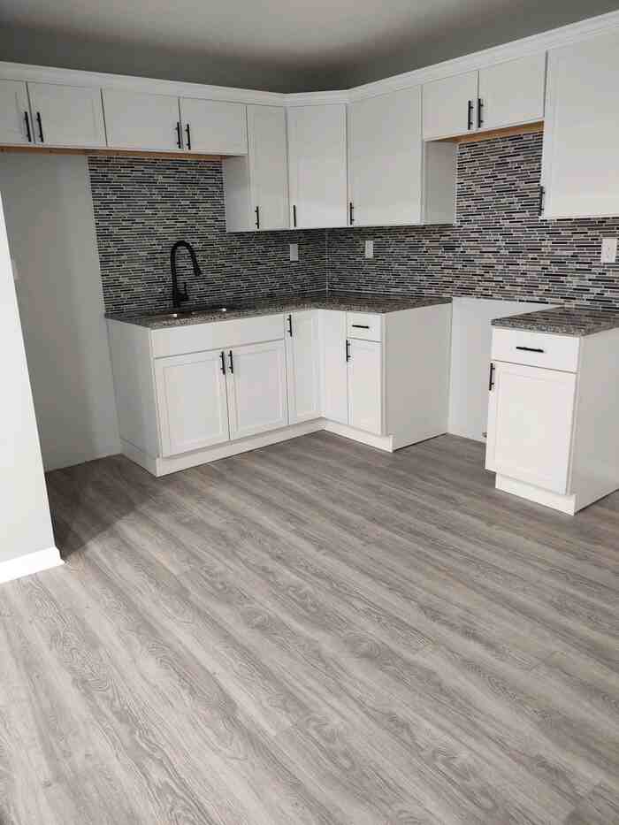 2701 Central Ave - Photo 3 of 17