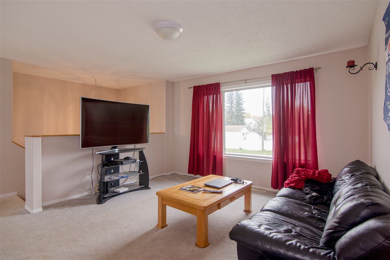 5205 53 Ave #1 - Photo 3 of 10