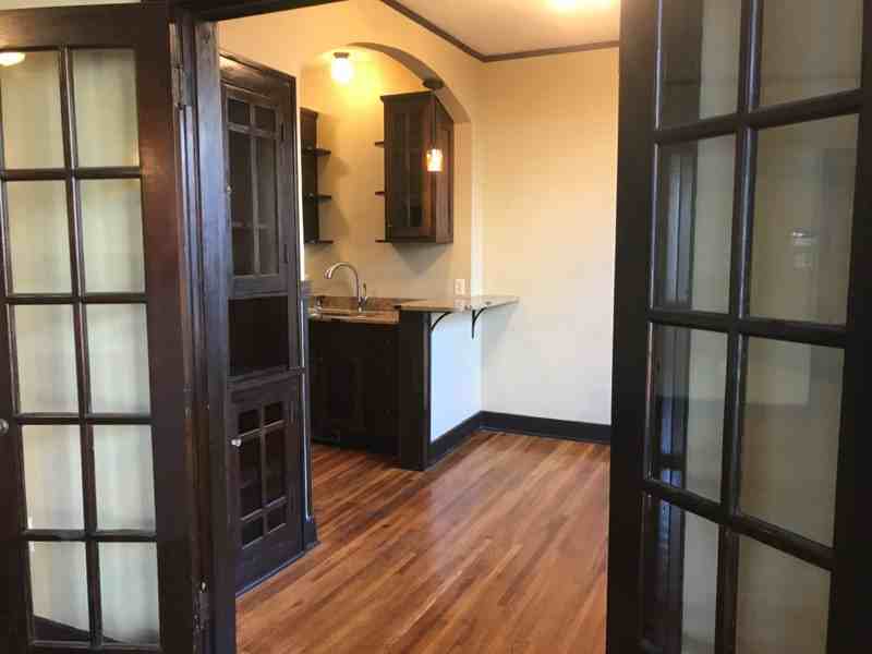 616 E 7th St - Photo 6 of 19