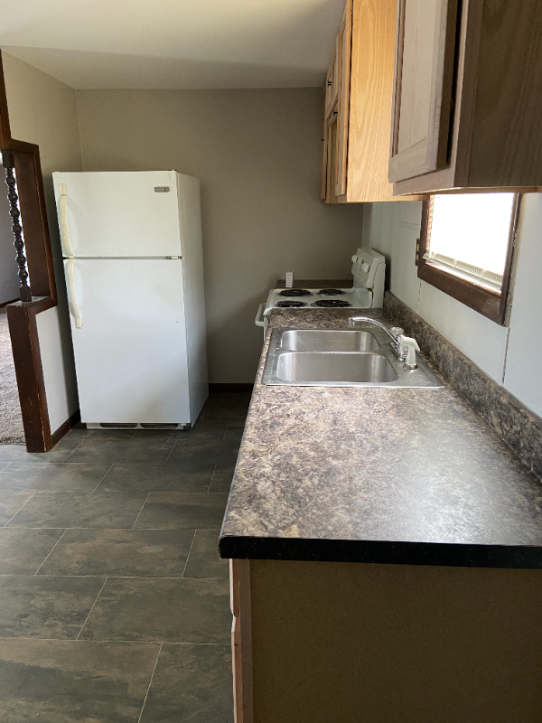 14 Oak St - Photo 2 of 13