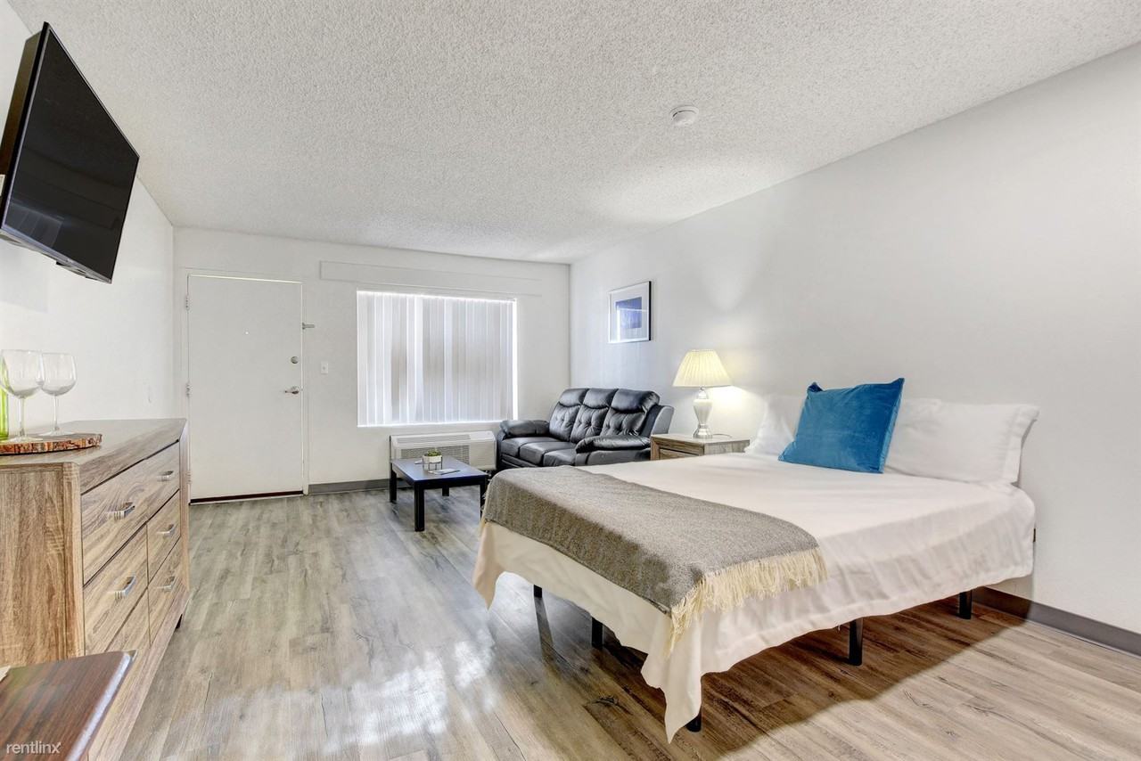 5011 E Craig Rd - Photo 3 of 11