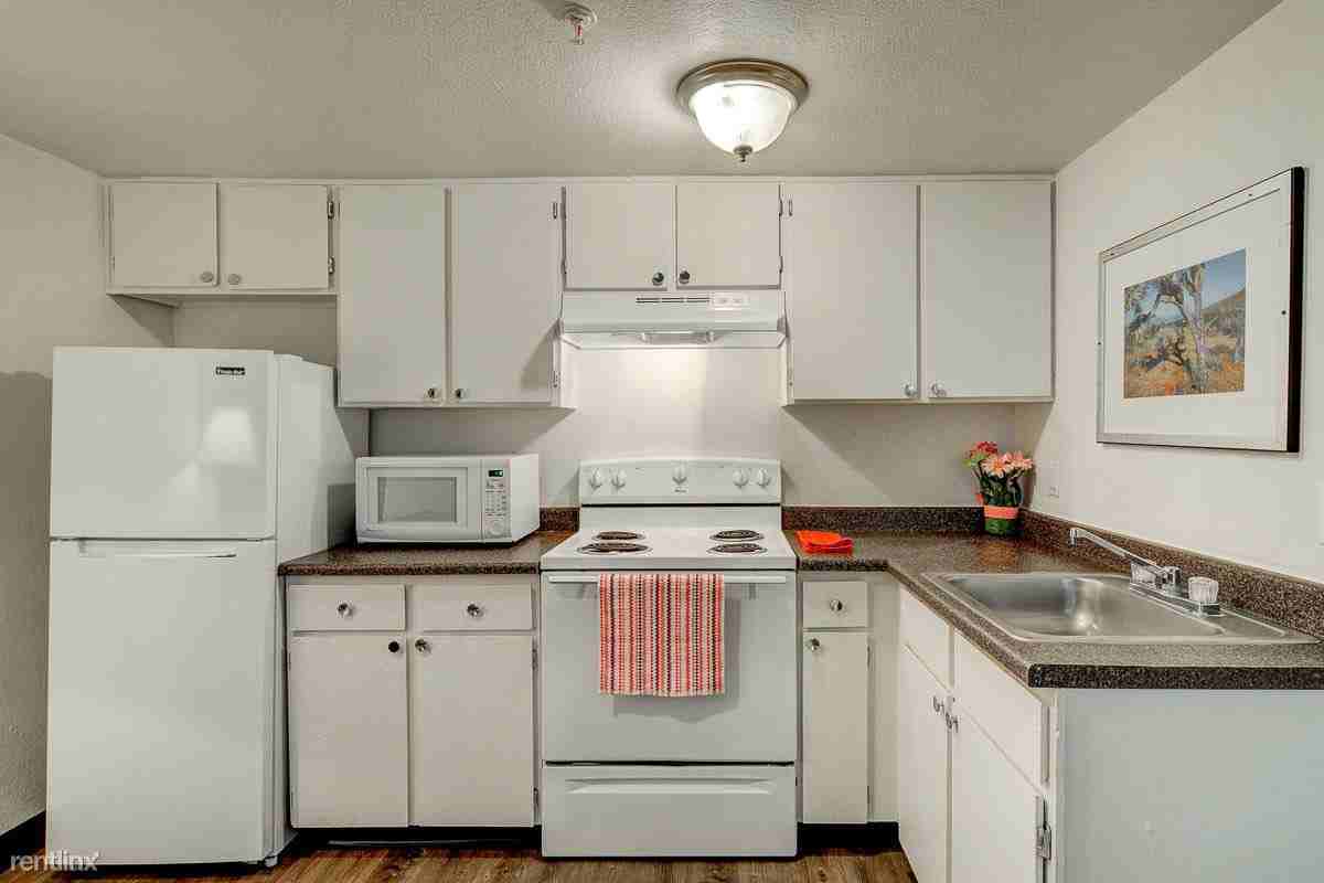 Siegel Suites - Paradise - Photo 3 of 12