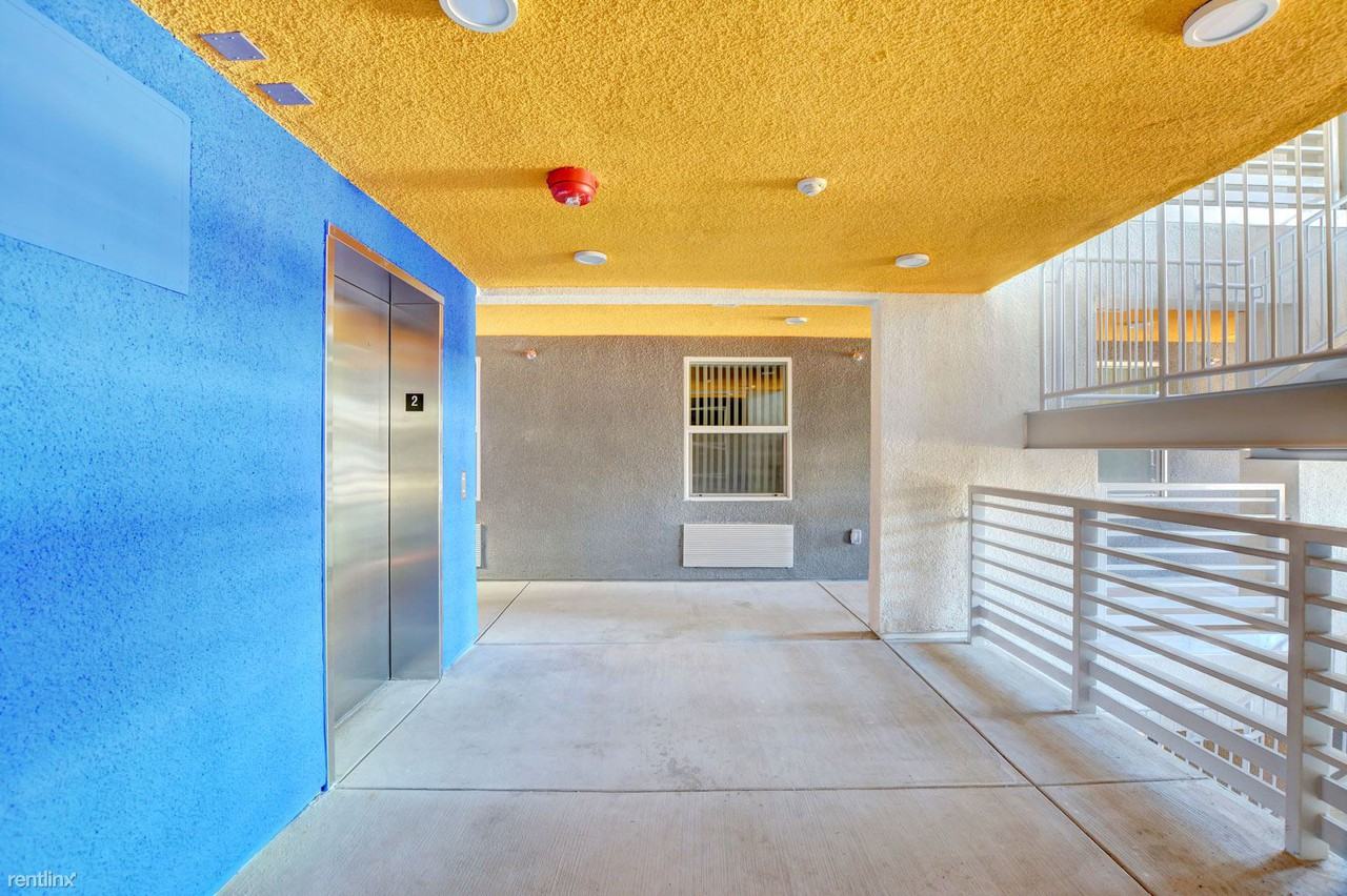 Siegel Suites - Swenson 2 - Photo 3 of 15