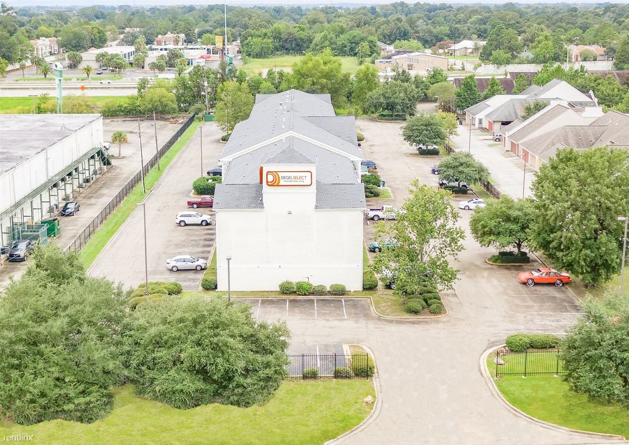 Siegel Select Baton Rouge - Photo 2 of 15